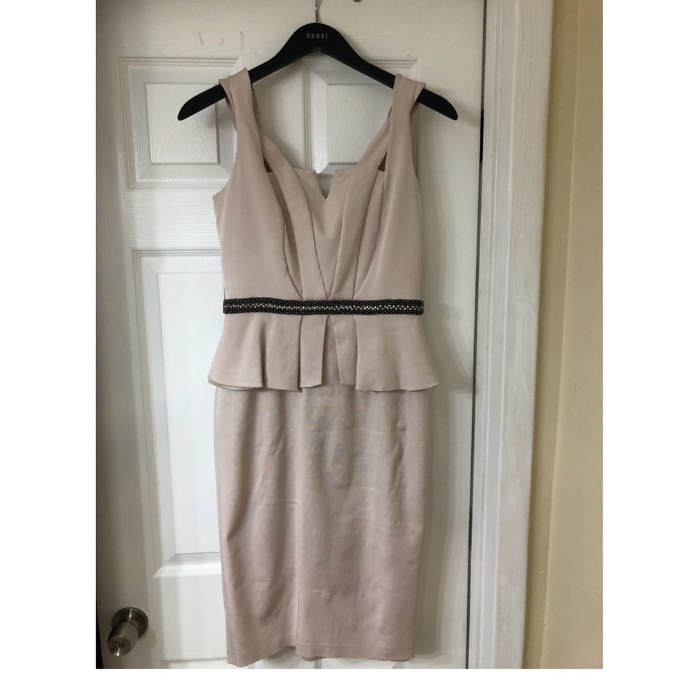 Nude dress size 6